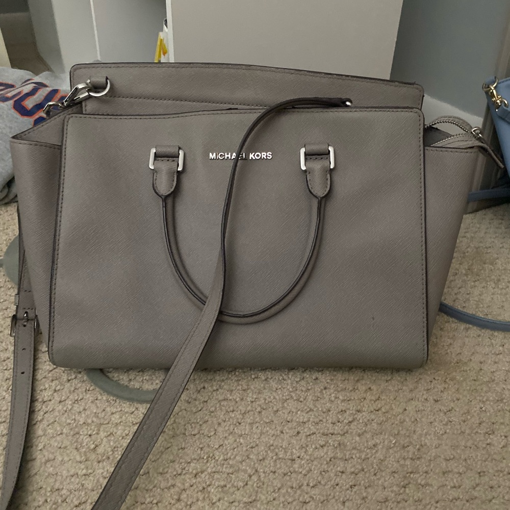 Grey Michael Kors crossbody large